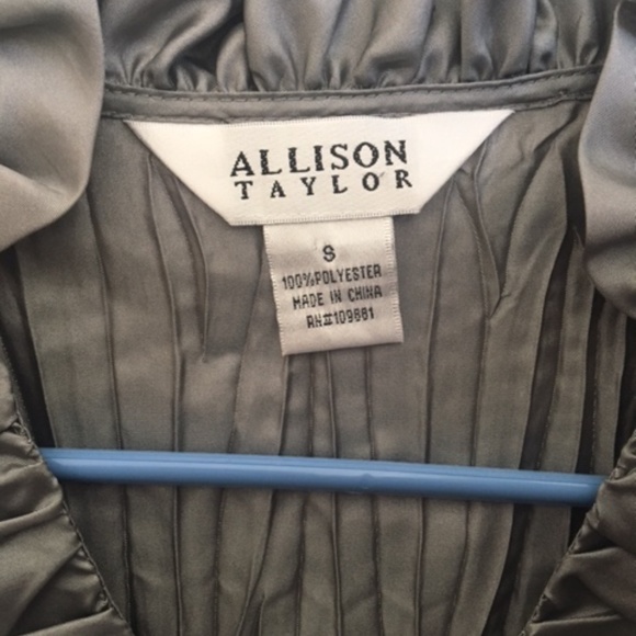 🔮 Silver Spellcaster's Top 🔮 - Picture 4 of 4